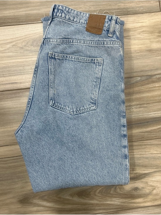Zara Denim - Women high rise Light Blue Denim Jeans - Classic Straight Fit